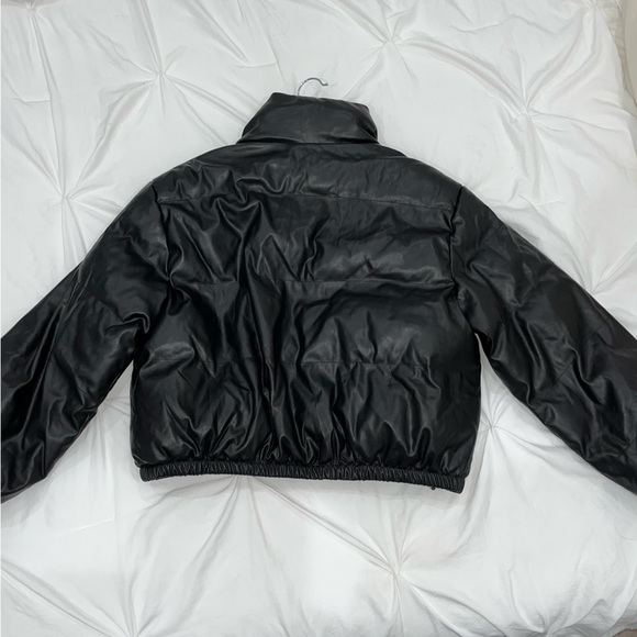Quilted Stand Collar Puffer Jacket - Picture 9 of 10